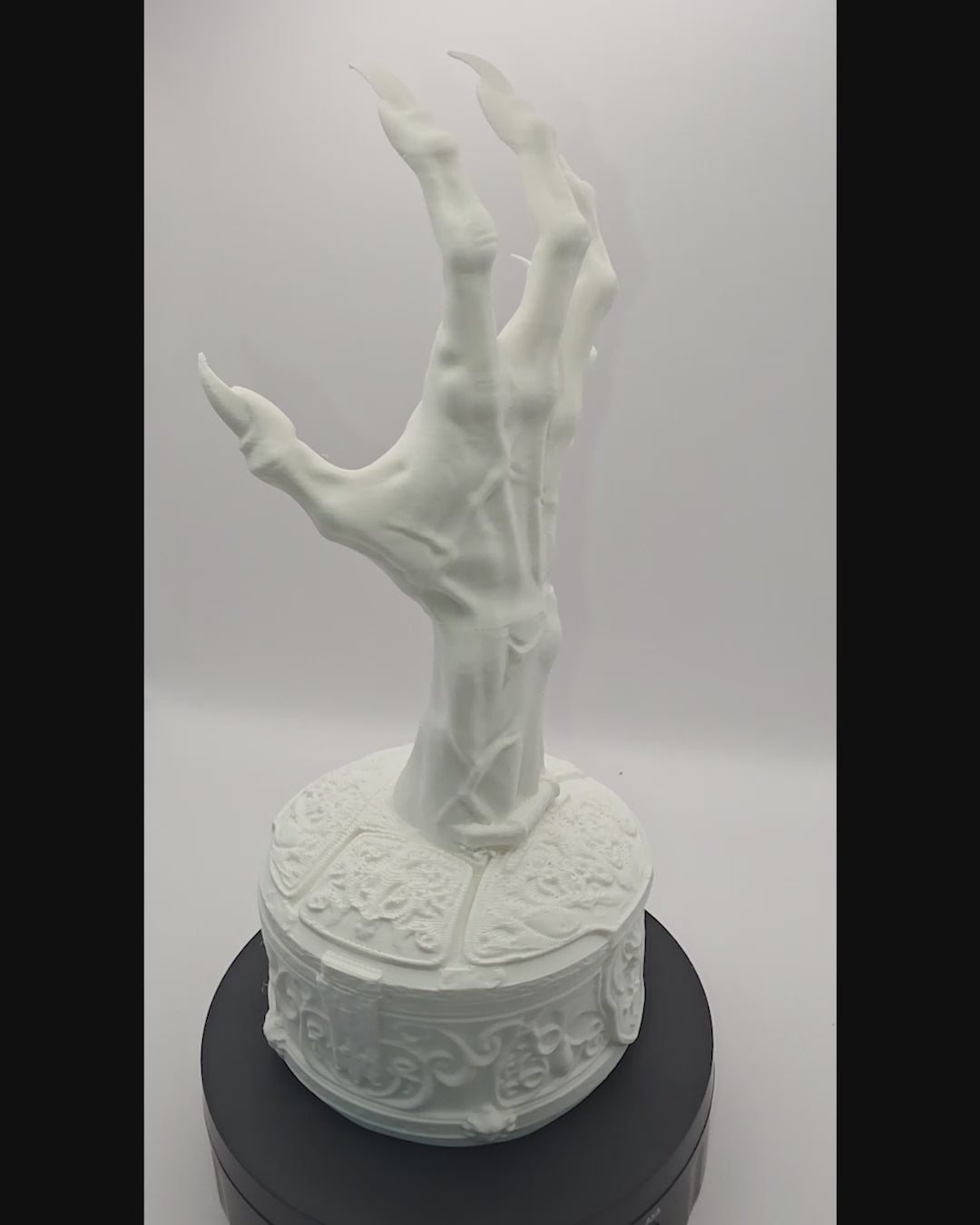 Elegant Magnetic Jewelry Stand "Vampire" Style